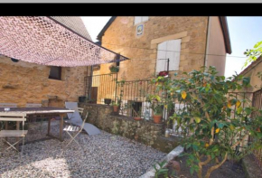 La Maison des Roches 4-6 personnes avec terrasse